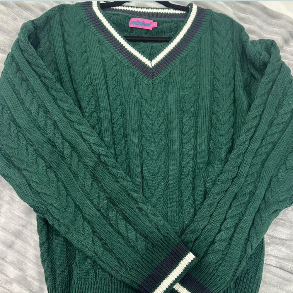 Edikted Green V-Neck Cable Knit Sweater